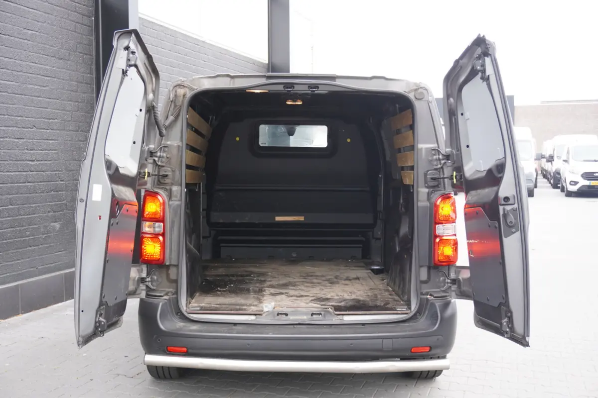 2.0 BlueHDI 145PK Automaat EURO 6 - Airco - Cruise - Camera - €16.900,- Excl.