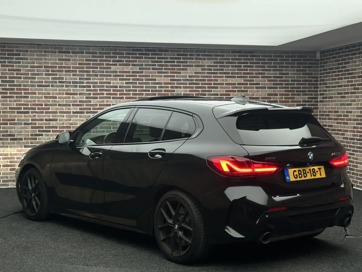 M135i xDrive Executive