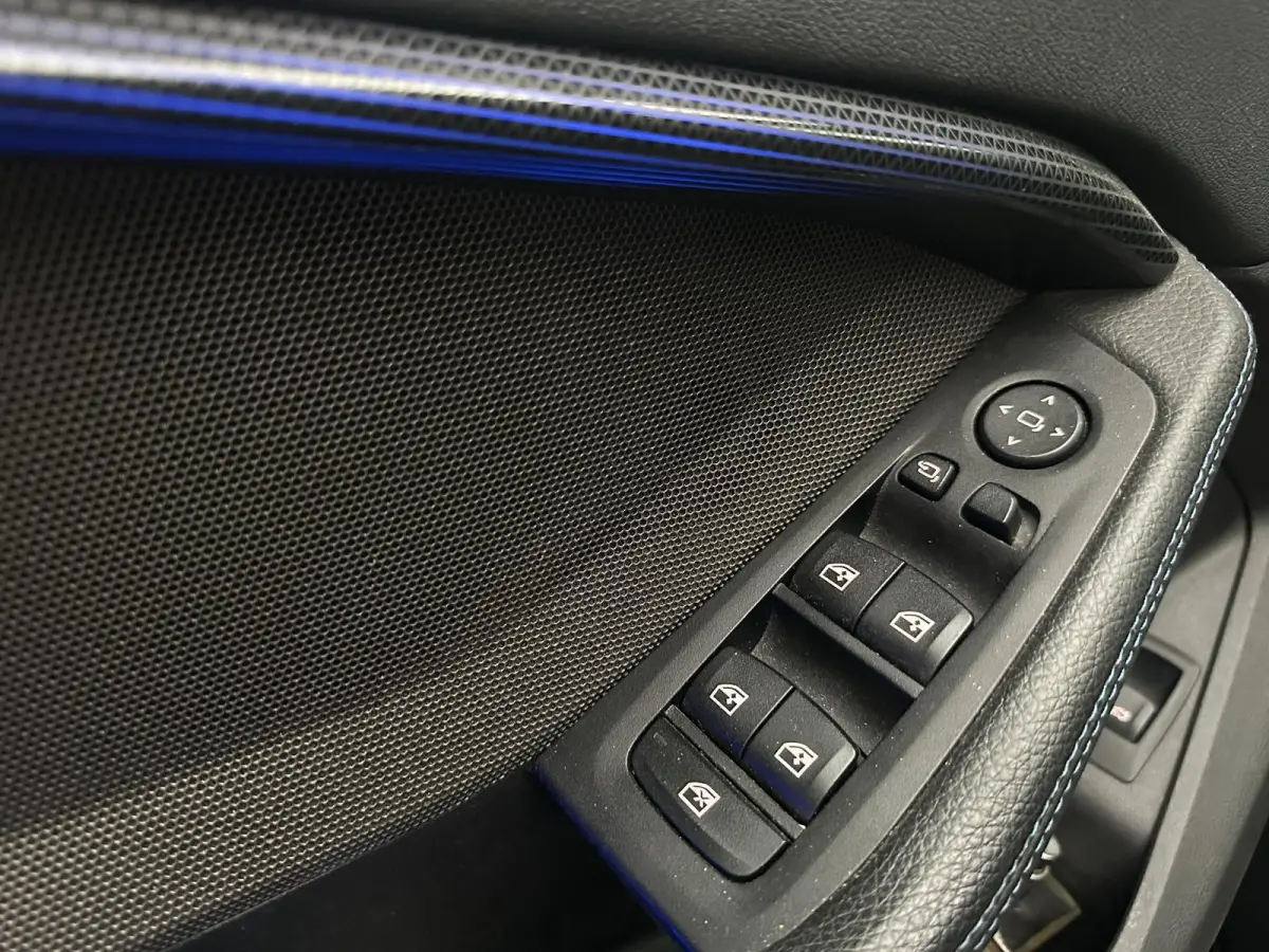 M135i xDrive Executive