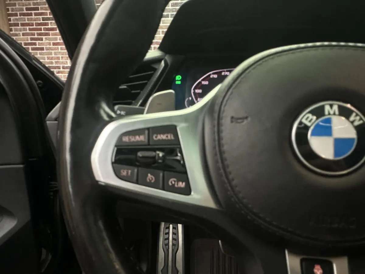 M135i xDrive Executive