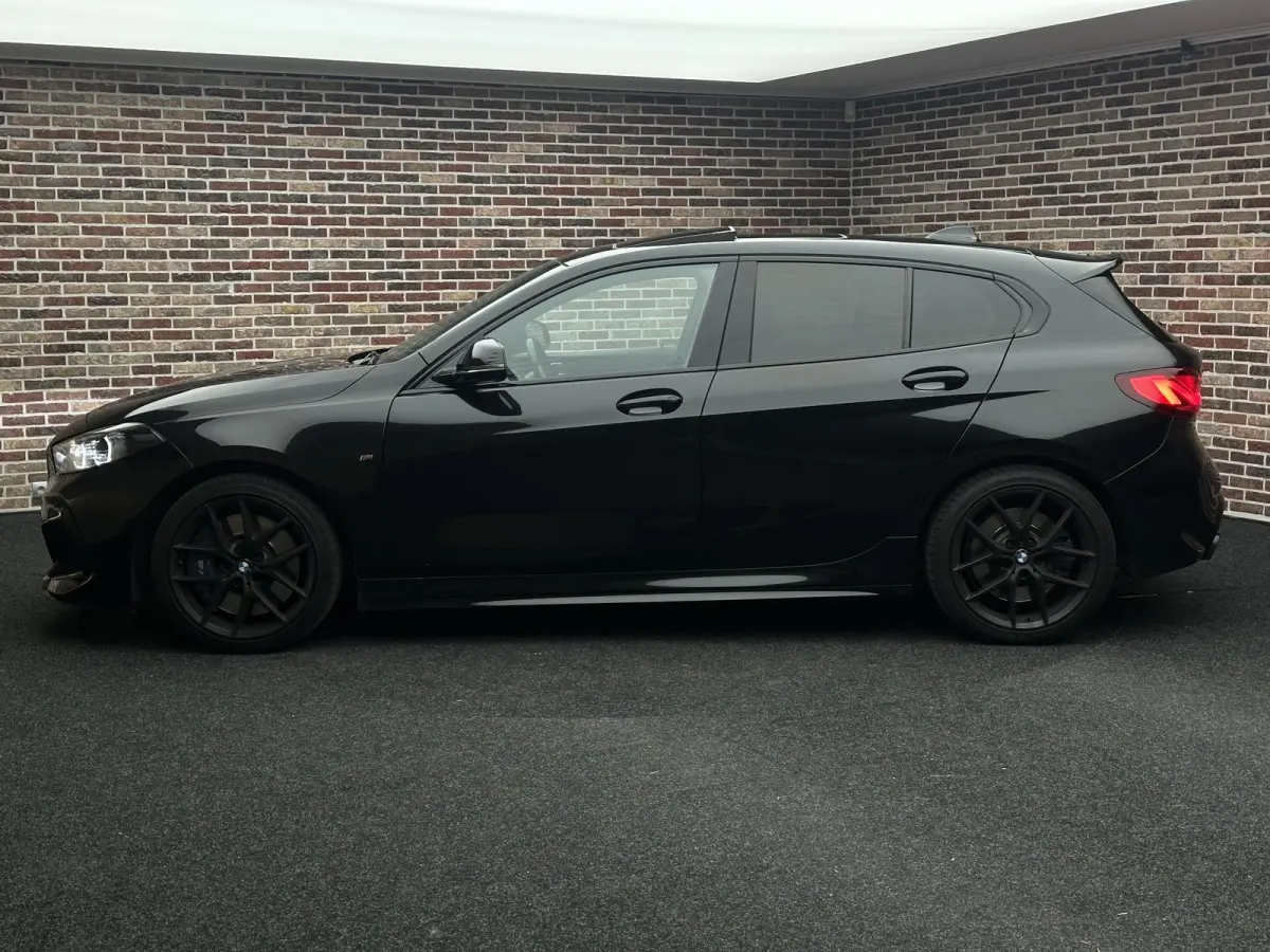M135i xDrive Executive