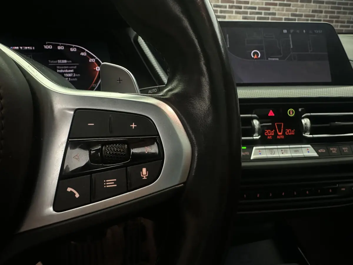M135i xDrive Executive