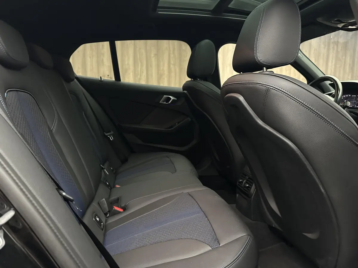 M135i xDrive Executive