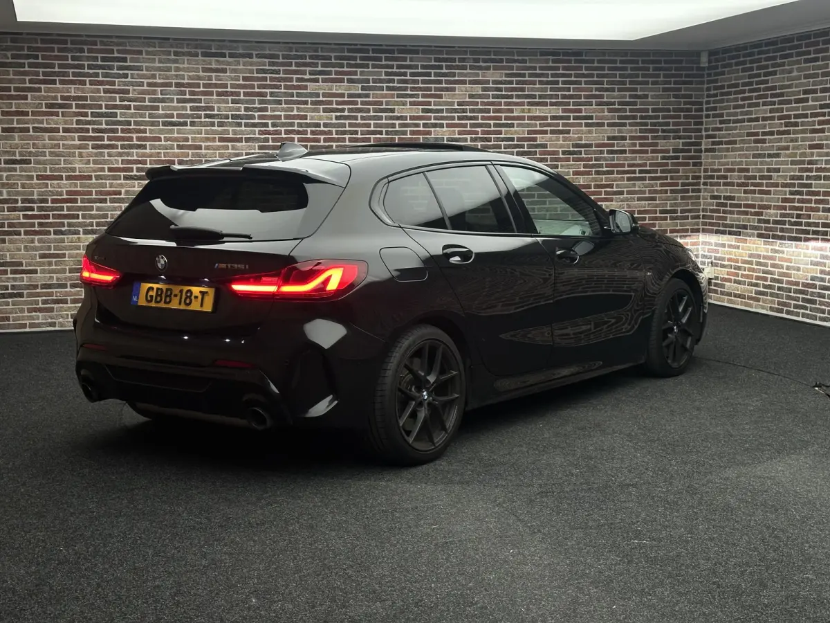 M135i xDrive Executive