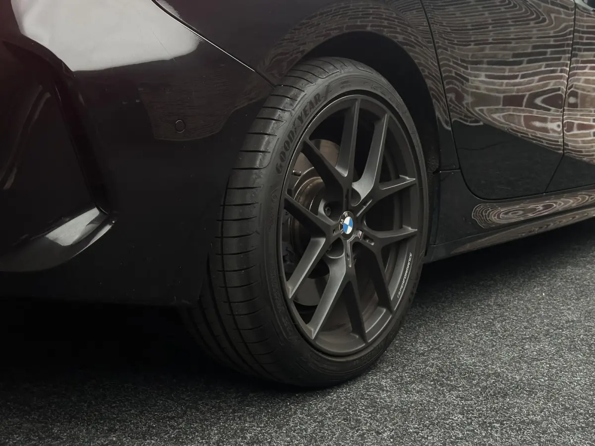 M135i xDrive Executive