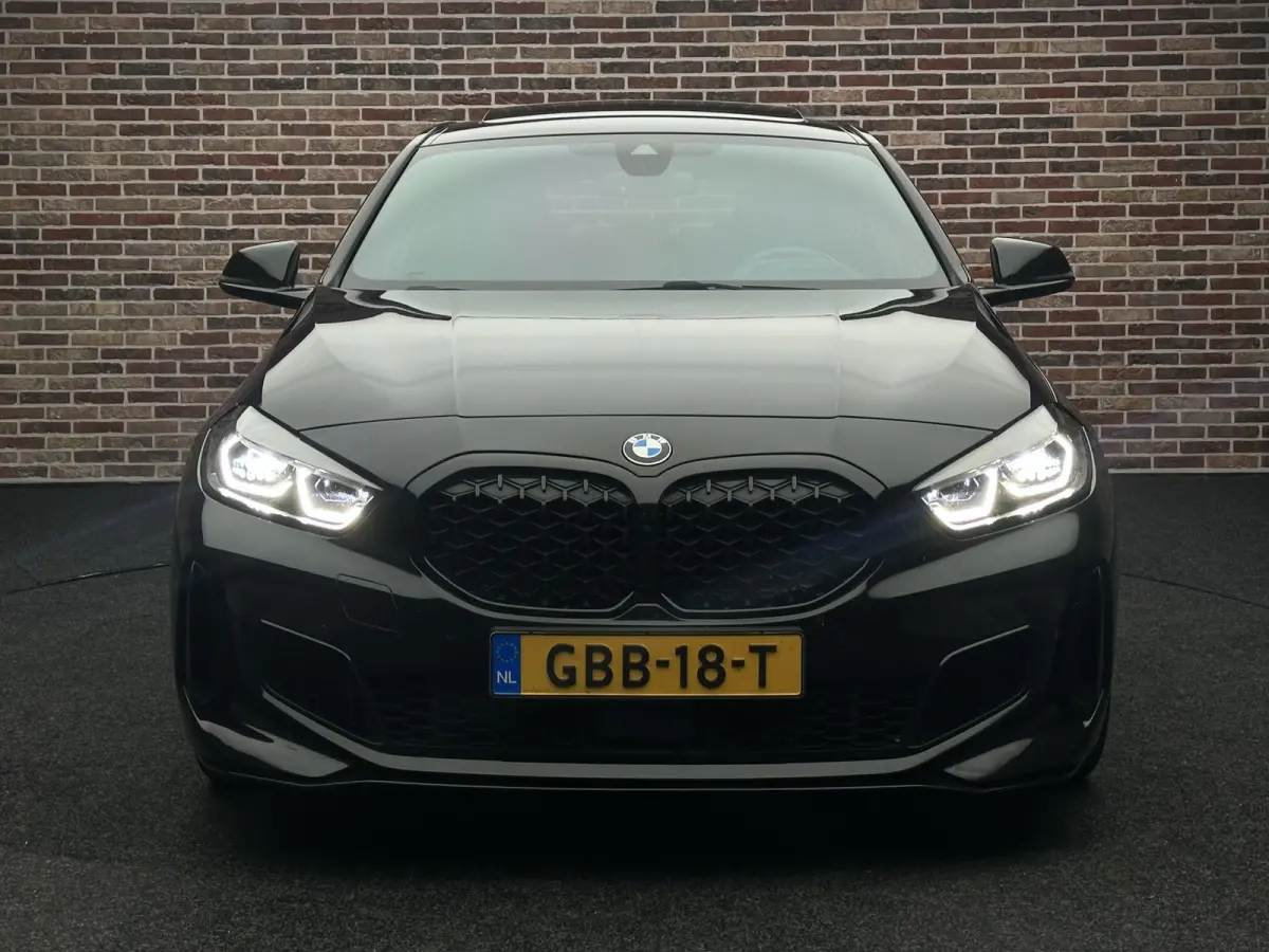 M135i xDrive Executive