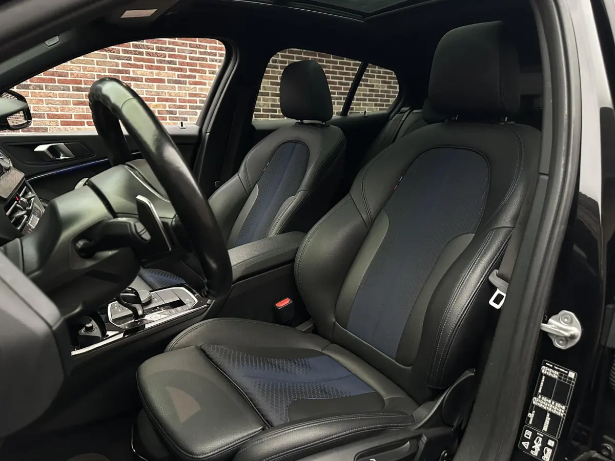 M135i xDrive Executive