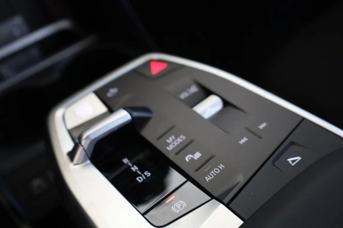 225e xDrive | M Sport | Harman/Kardon | Driving Assistant Plus | Panoramadak | Head-Up Display | Trekhaak