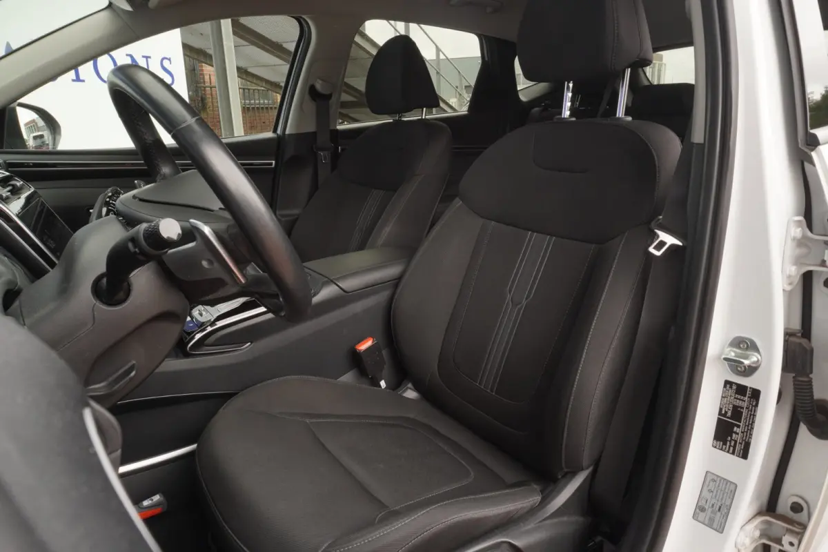 1.6 T-GDI PHEV 265PK Comfort 4WD+Led+Vitrual+breed-navigatie+camera+19"Lmv+stoel-verw = 62KM-Elek+2 Snoeren=SUPER