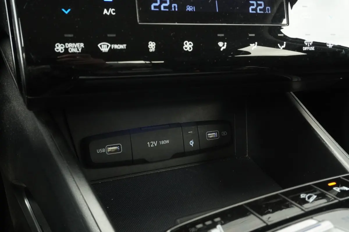 1.6 T-GDI PHEV 265PK Comfort 4WD+Led+Vitrual+breed-navigatie+camera+19"Lmv+stoel-verw = 62KM-Elek+2 Snoeren=SUPER