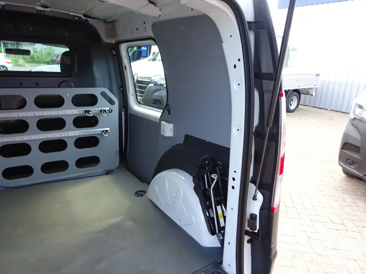 Z.E. 33 ( Koopaccu ) S.O.H 96% AIRCO NAVIGATIE CRUISE CONTROL PDC