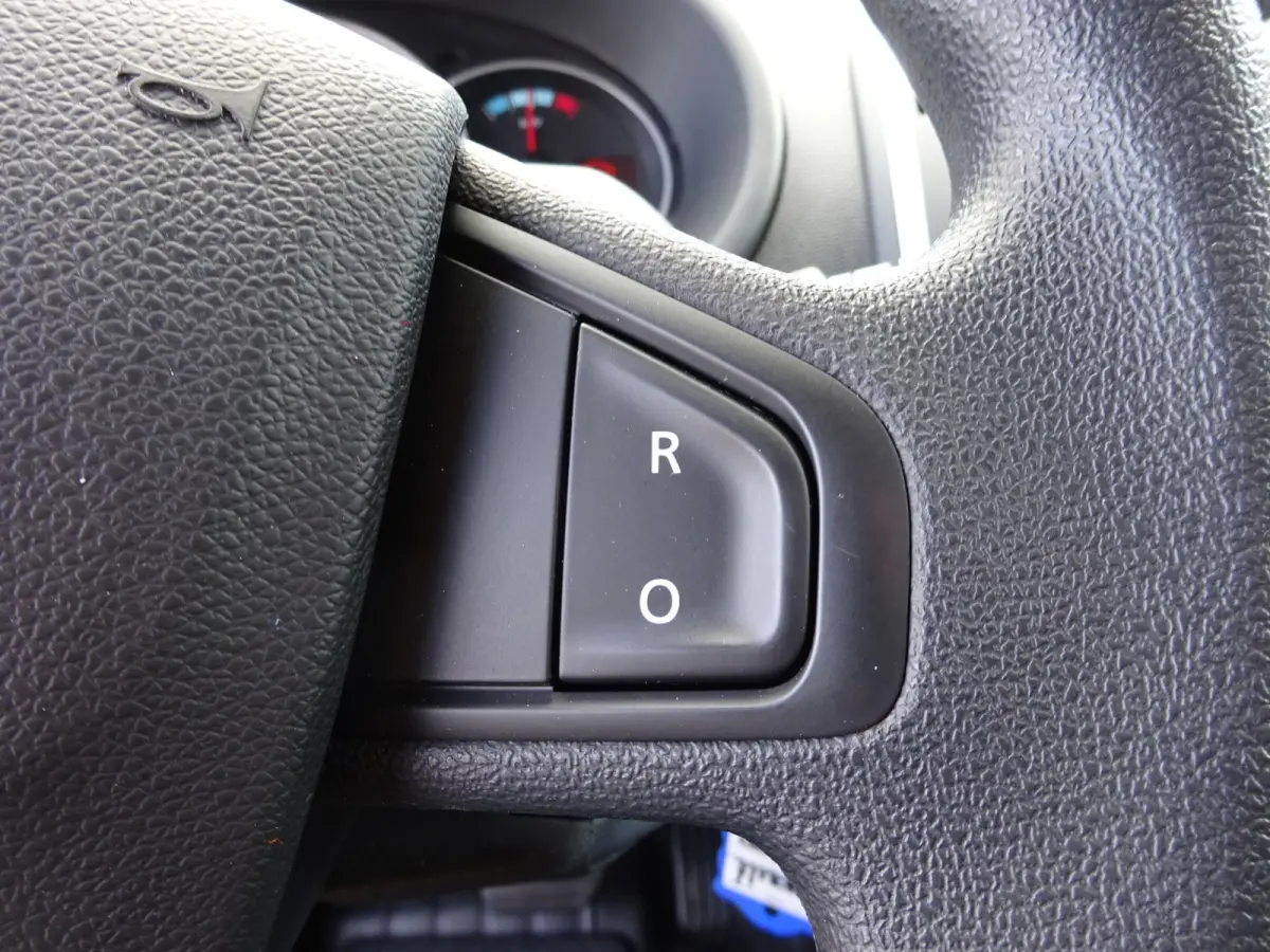 Z.E. 33 ( Koopaccu ) S.O.H 96% AIRCO NAVIGATIE CRUISE CONTROL PDC