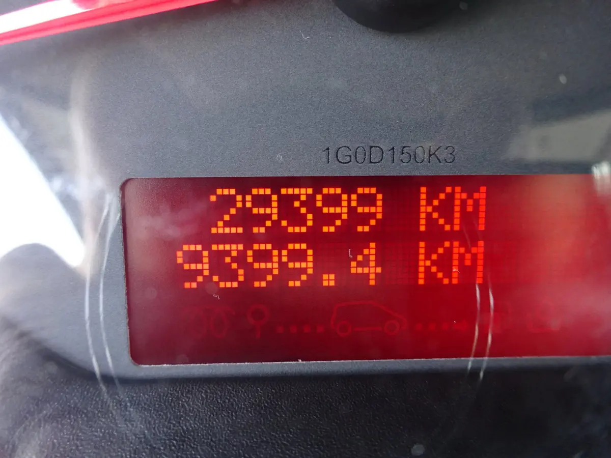 Z.E. 33 ( Koopaccu ) S.O.H 96% AIRCO NAVIGATIE CRUISE CONTROL PDC