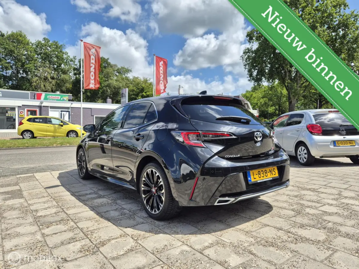 1.8 Hybrid GR-Sport, Camera, Stoelverwarming