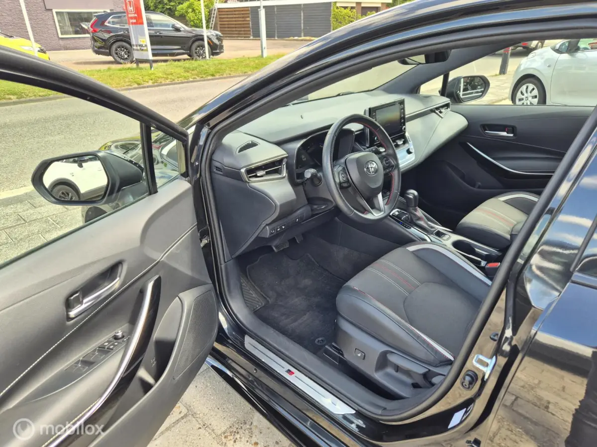1.8 Hybrid GR-Sport, Camera, Stoelverwarming