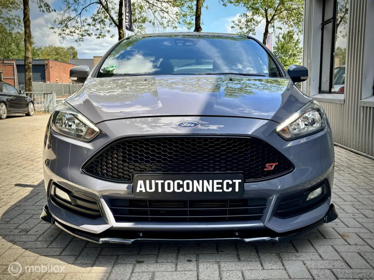 2.0 ST. NAVI, CRUISE, SONY