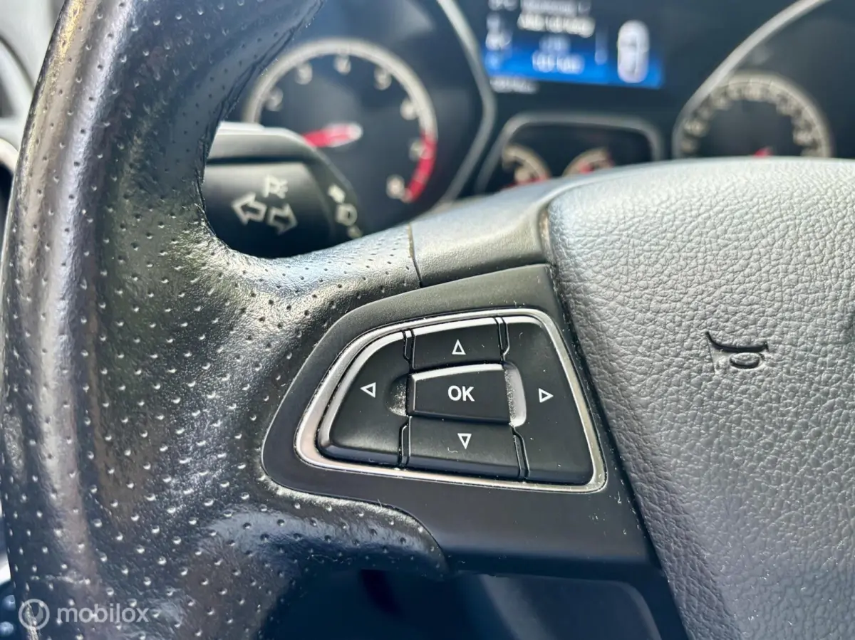 2.0 ST. NAVI, CRUISE, SONY