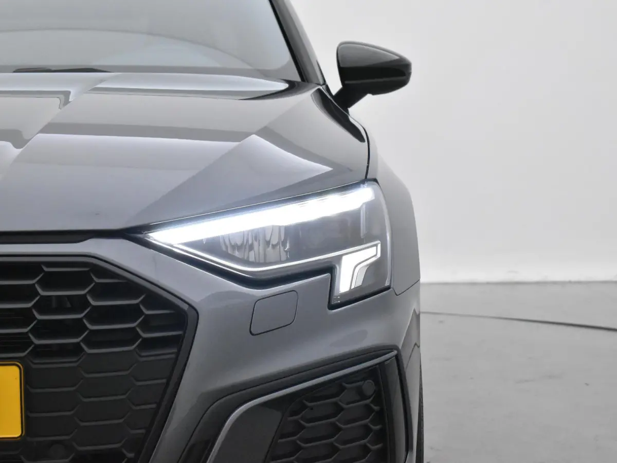 35 TFSI S edition | Automaat | S-line exterieur | S line interieur | Navigatie | Virtual cockpit plus | Bang & Olufsen | Lichtmetalen velgen | Climate control | Stoelverwarming | Adaptive cr