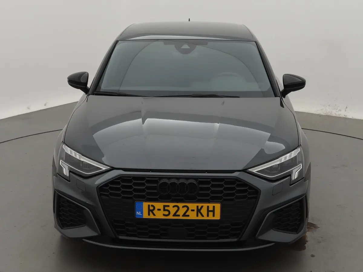 35 TFSI S edition | Automaat | S-line exterieur | S line interieur | Navigatie | Virtual cockpit plus | Bang & Olufsen | Lichtmetalen velgen | Climate control | Stoelverwarming | Adaptive cr