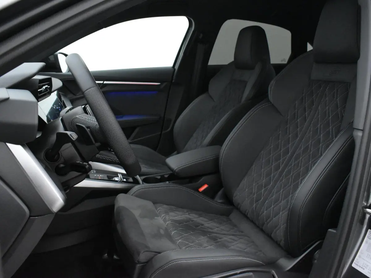 35 TFSI S edition | Automaat | S-line exterieur | S line interieur | Navigatie | Virtual cockpit plus | Bang & Olufsen | Lichtmetalen velgen | Climate control | Stoelverwarming | Adaptive cr