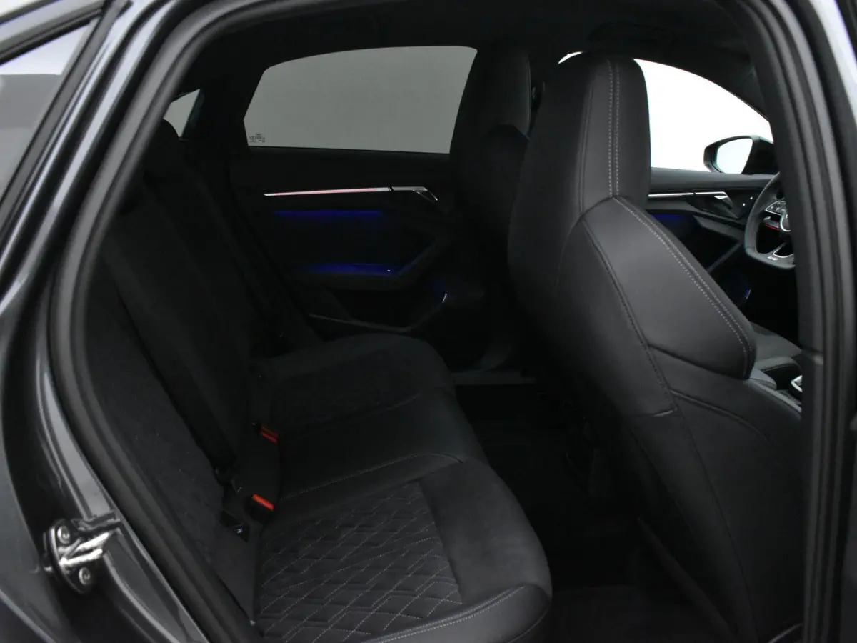 35 TFSI S edition | Automaat | S-line exterieur | S line interieur | Navigatie | Virtual cockpit plus | Bang & Olufsen | Lichtmetalen velgen | Climate control | Stoelverwarming | Adaptive cr