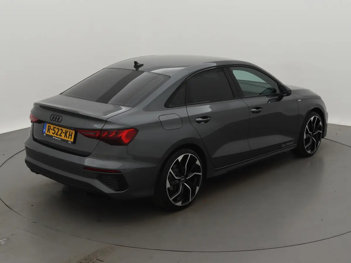 35 TFSI S edition | Automaat | S-line exterieur | S line interieur | Navigatie | Virtual cockpit plus | Bang & Olufsen | Lichtmetalen velgen | Climate control | Stoelverwarming | Adaptive cr