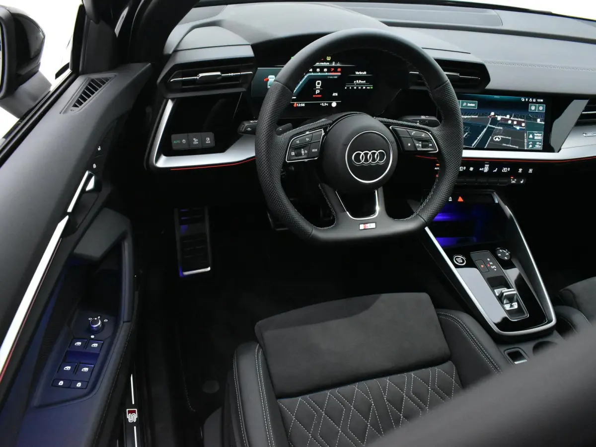 35 TFSI S edition | Automaat | S-line exterieur | S line interieur | Navigatie | Virtual cockpit plus | Bang & Olufsen | Lichtmetalen velgen | Climate control | Stoelverwarming | Adaptive cr