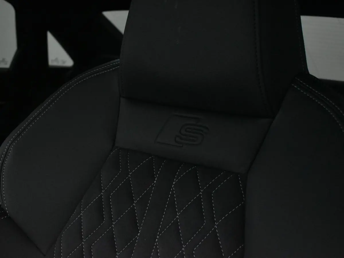 35 TFSI S edition | Automaat | S-line exterieur | S line interieur | Navigatie | Virtual cockpit plus | Bang & Olufsen | Lichtmetalen velgen | Climate control | Stoelverwarming | Adaptive cr