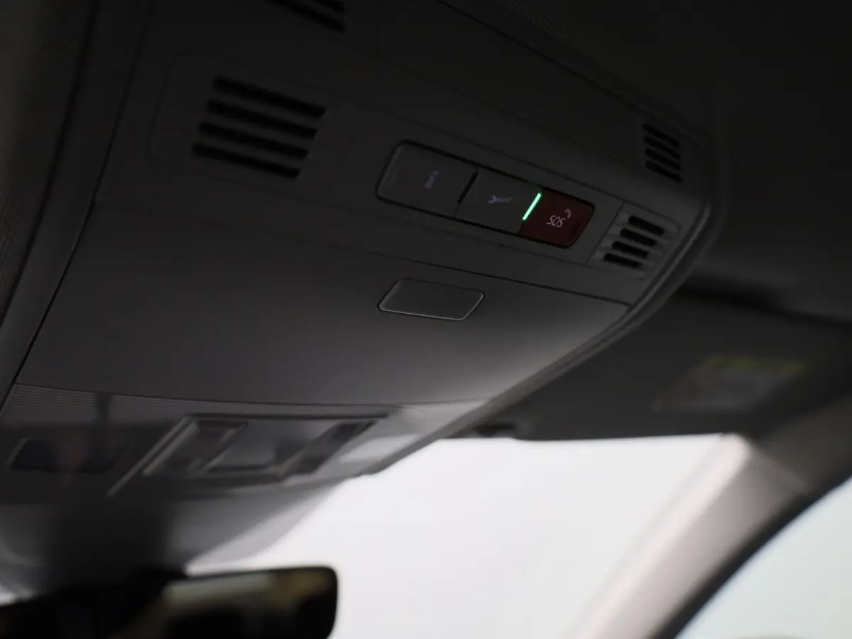 1.0 TSI Life Business | Apple carplay/android auto | Adaptive cruise control | Draadloze telefoonlader | Navigatie | Parkeersensoren voor en achter | Rijstrooksensor | Start/stop systeem | V