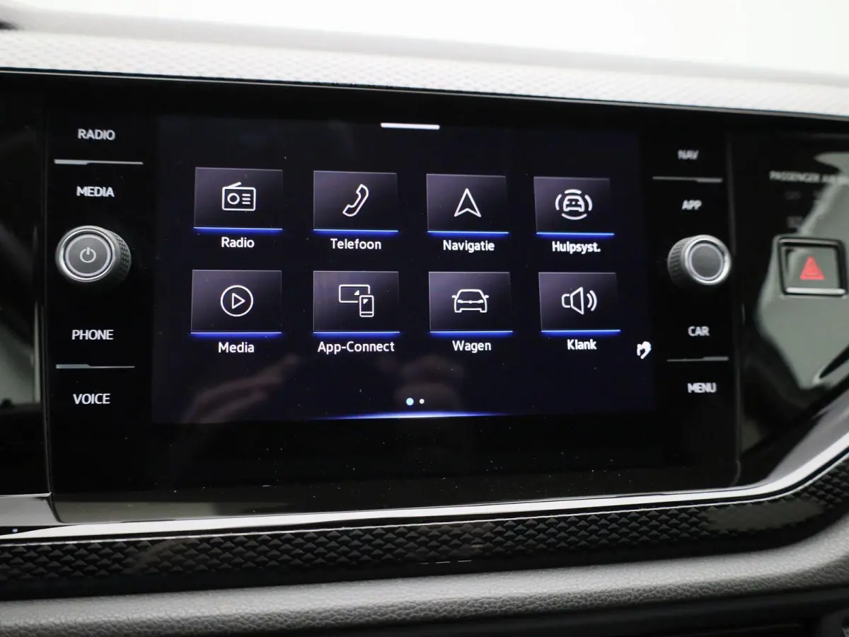 1.0 TSI Life Business | Apple carplay/android auto | Adaptive cruise control | Draadloze telefoonlader | Navigatie | Parkeersensoren voor en achter | Rijstrooksensor | Start/stop systeem | V