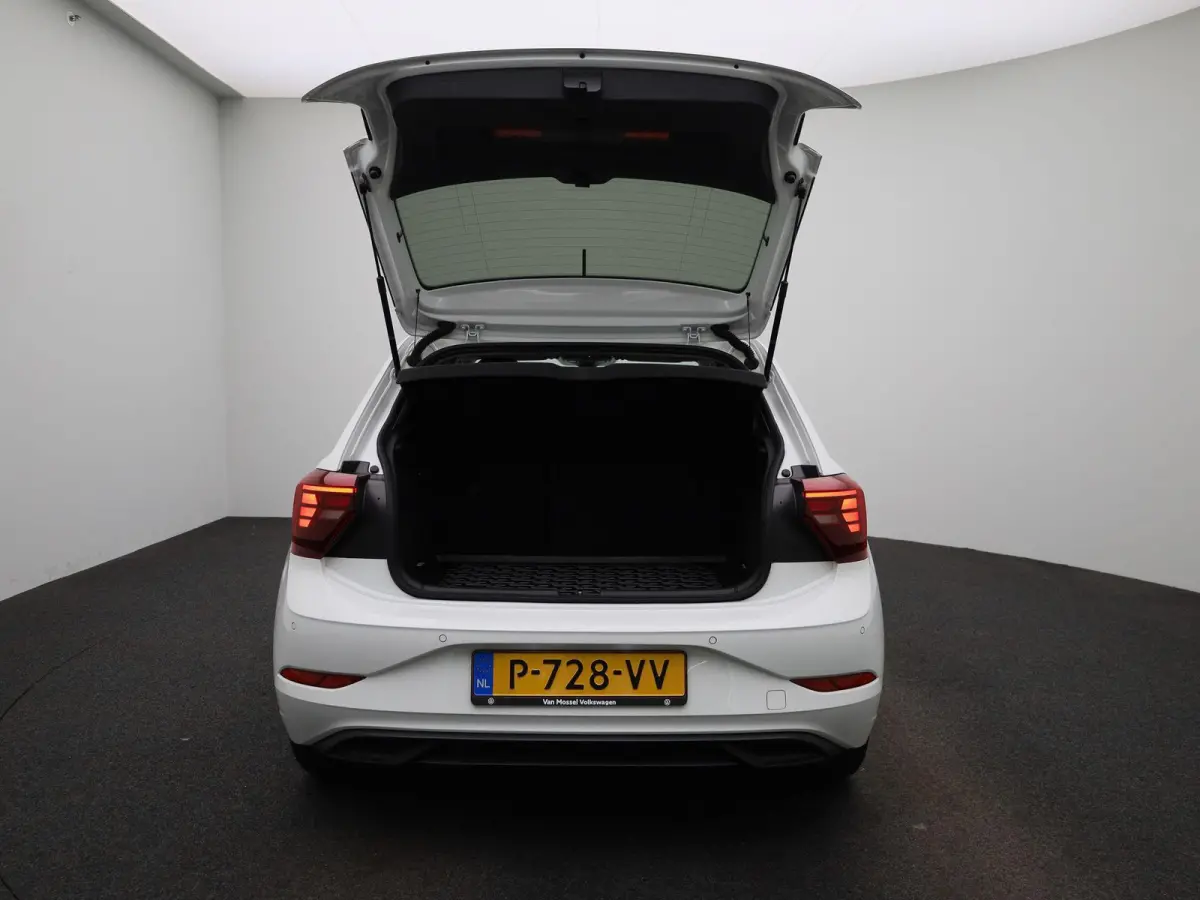 1.0 TSI Life Business | Apple carplay/android auto | Adaptive cruise control | Draadloze telefoonlader | Navigatie | Parkeersensoren voor en achter | Rijstrooksensor | Start/stop systeem | V