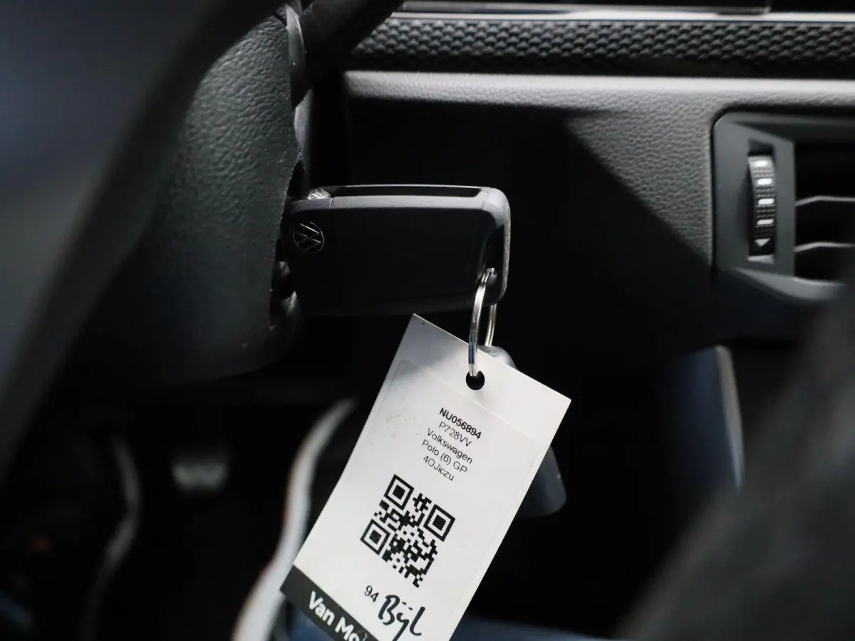 1.0 TSI Life Business | Apple carplay/android auto | Adaptive cruise control | Draadloze telefoonlader | Navigatie | Parkeersensoren voor en achter | Rijstrooksensor | Start/stop systeem | V