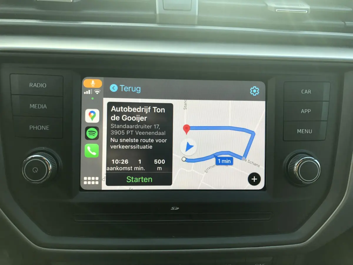 1.0 Style | APPLE CARPLAY | CLIMA | STOELVERW. |