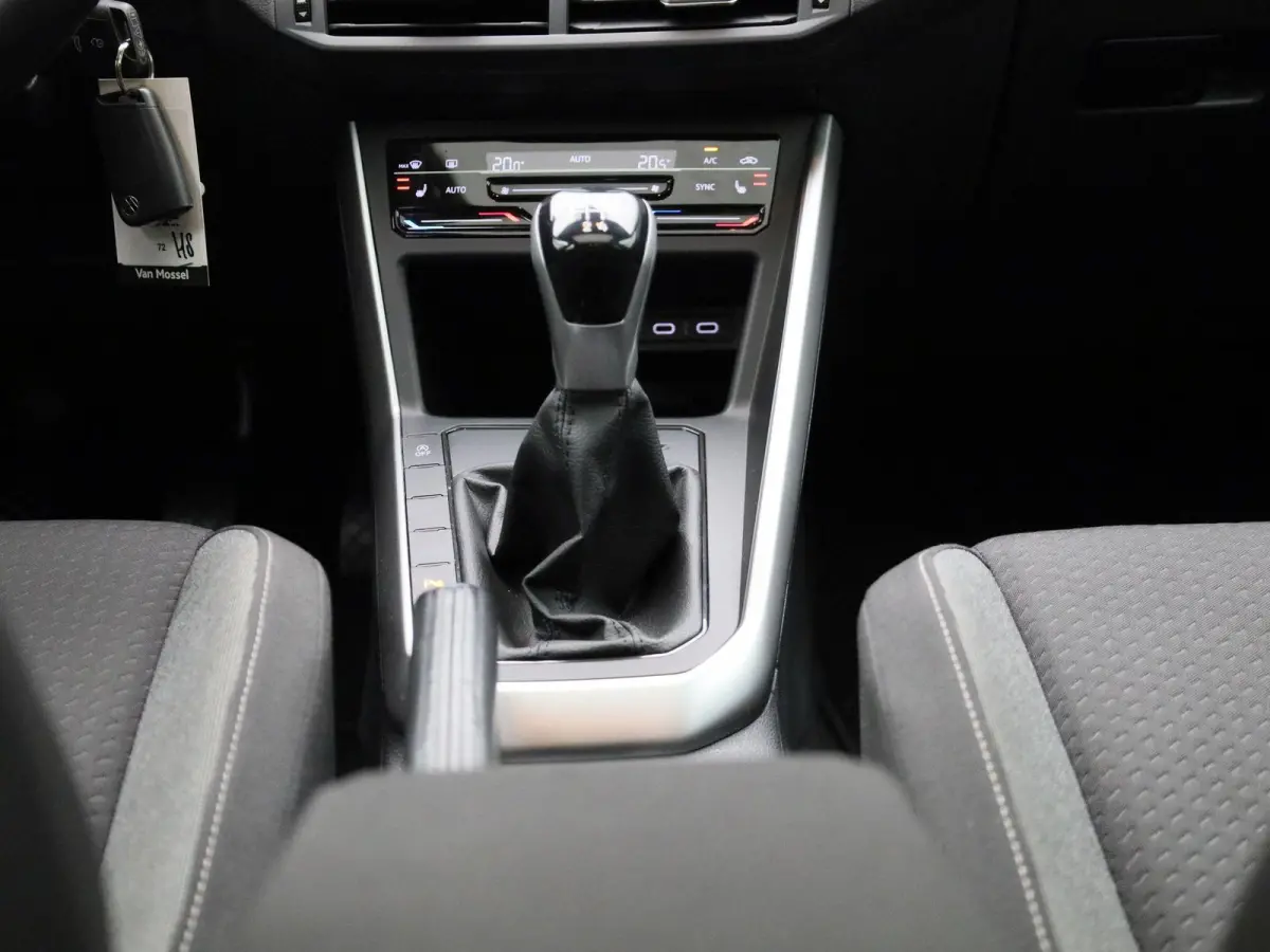1.0 TSI Life Business 95 PK| Origineel Nederlands | Dealeronderhouden | Navigatie | Panoramadak | LED Matrix | Achteruitrijcamera | Parkeersensoren | Digitale Cockpit Pro