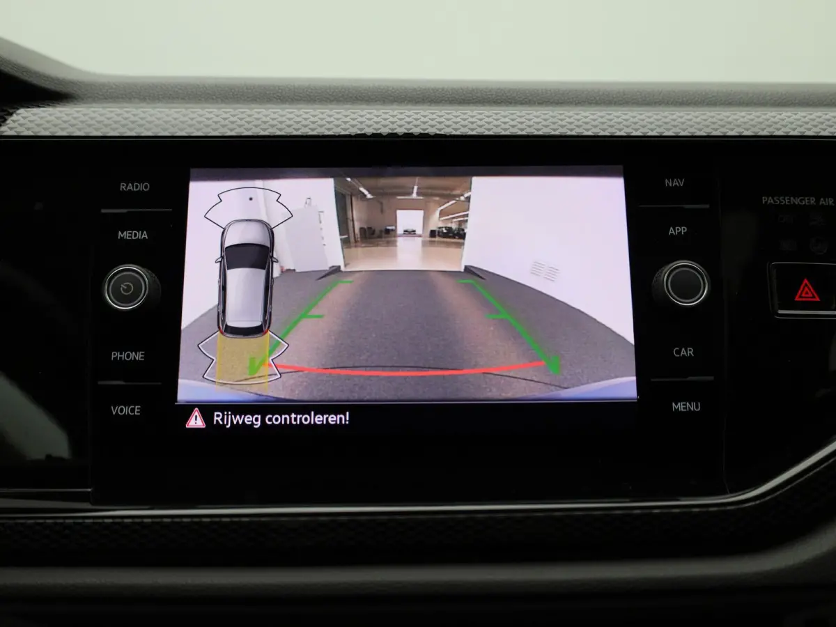 1.0 TSI Life Business 95 PK| Origineel Nederlands | Dealeronderhouden | Navigatie | Panoramadak | LED Matrix | Achteruitrijcamera | Parkeersensoren | Digitale Cockpit Pro