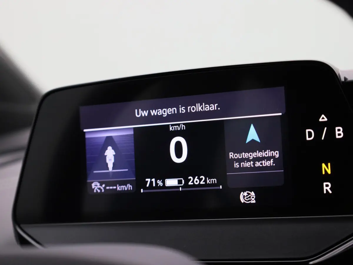 Pro 77 kWh 174 PK| Soh ... | Dealeronderhouden | Navigatie | Achteruitrijcamera | Stoelverwarming | Stuurwielverwarming | Keyless | Parkeersensoren | 19 Inch Velgen