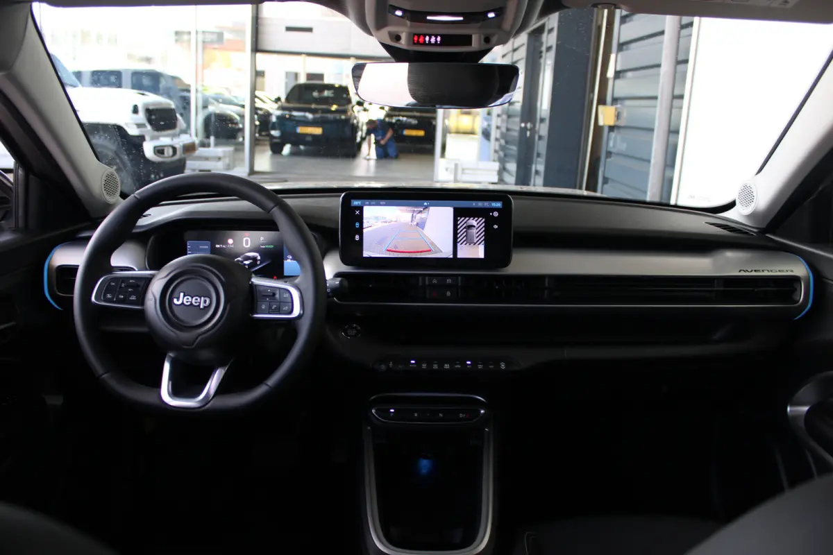 Summit | SOH 98% | Camera | Adaptive cruise control | Full LED | Apple Carplay/ Android Auto |