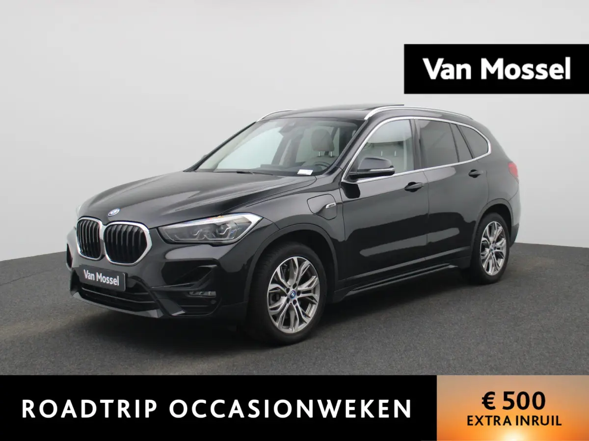 xDrive25e (162 kW) | PANORAMADAK | ACHTERUITRIJCAMERA | ELEKTRISCHE KOFFERKLEP | CLIMATE CONTROL | CRUISE CONTROL | LEDEREN BEKLEDING |