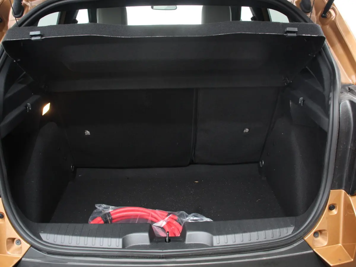 La Prima 7.4 kW 44 kWh Cruise control Cruise control Achteruitrijcamera Voorstoelen verwarmd Stuurverwarming Parkeersensoren Apple Carplay/ Android Auto