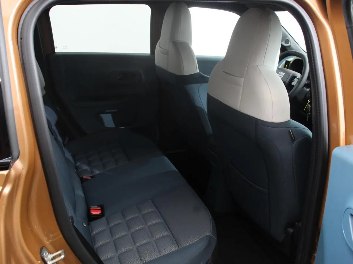 La Prima 7.4 kW 44 kWh Cruise control Cruise control Achteruitrijcamera Voorstoelen verwarmd Stuurverwarming Parkeersensoren Apple Carplay/ Android Auto