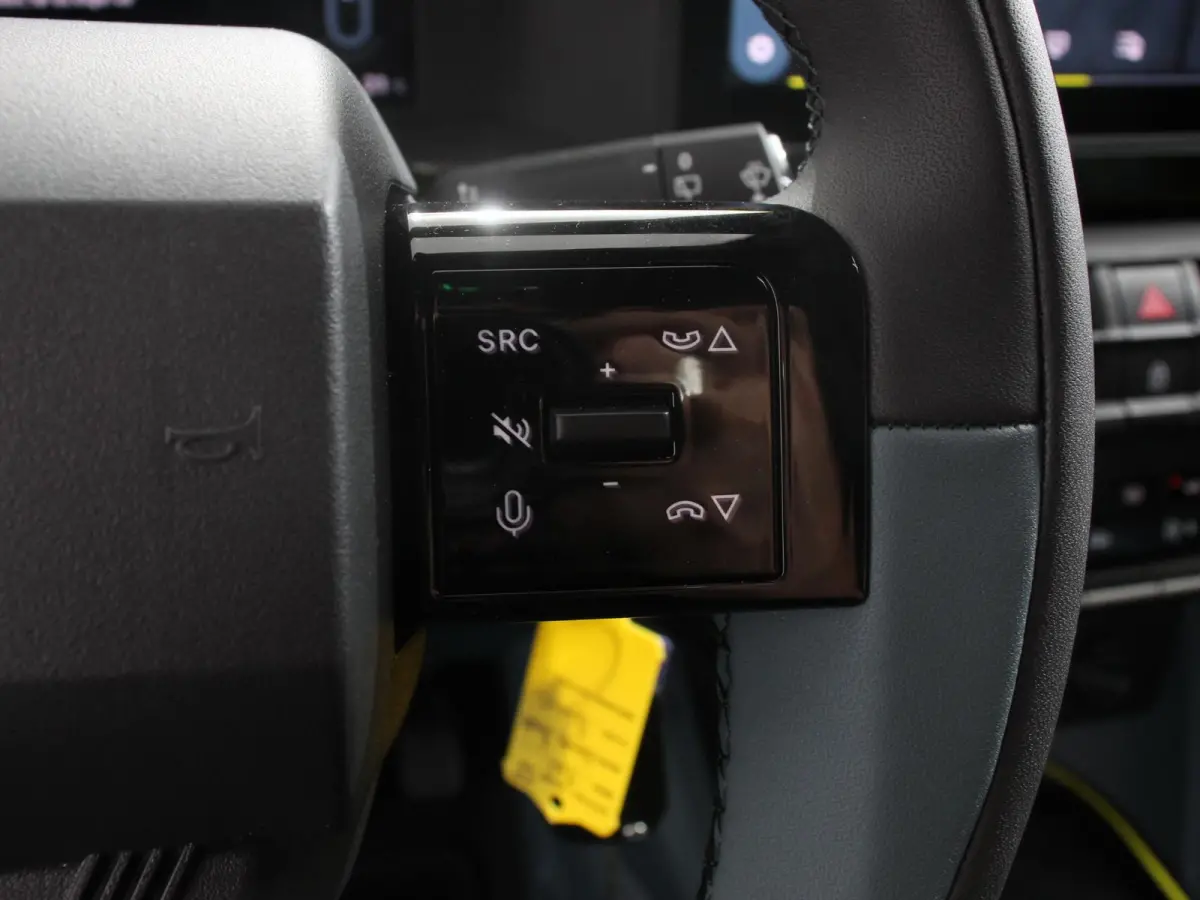 La Prima 7.4 kW 44 kWh Cruise control Cruise control Achteruitrijcamera Voorstoelen verwarmd Stuurverwarming Parkeersensoren Apple Carplay/ Android Auto