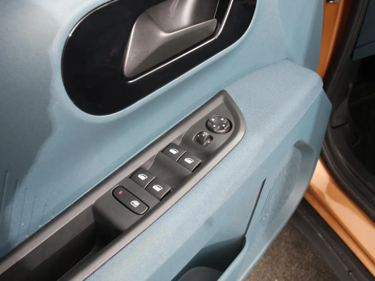 La Prima 7.4 kW 44 kWh Cruise control Cruise control Achteruitrijcamera Voorstoelen verwarmd Stuurverwarming Parkeersensoren Apple Carplay/ Android Auto