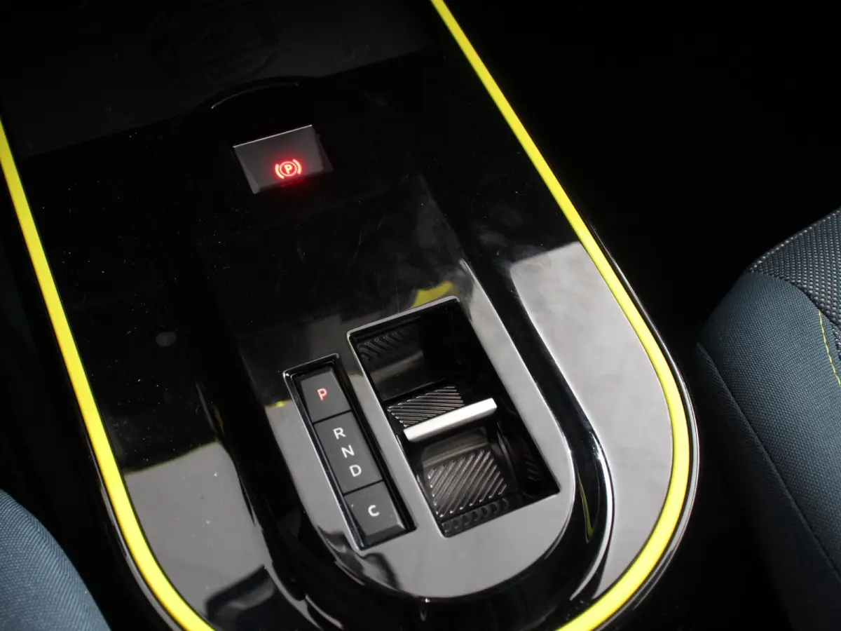 La Prima 7.4 kW 44 kWh Cruise control Cruise control Achteruitrijcamera Voorstoelen verwarmd Stuurverwarming Parkeersensoren Apple Carplay/ Android Auto