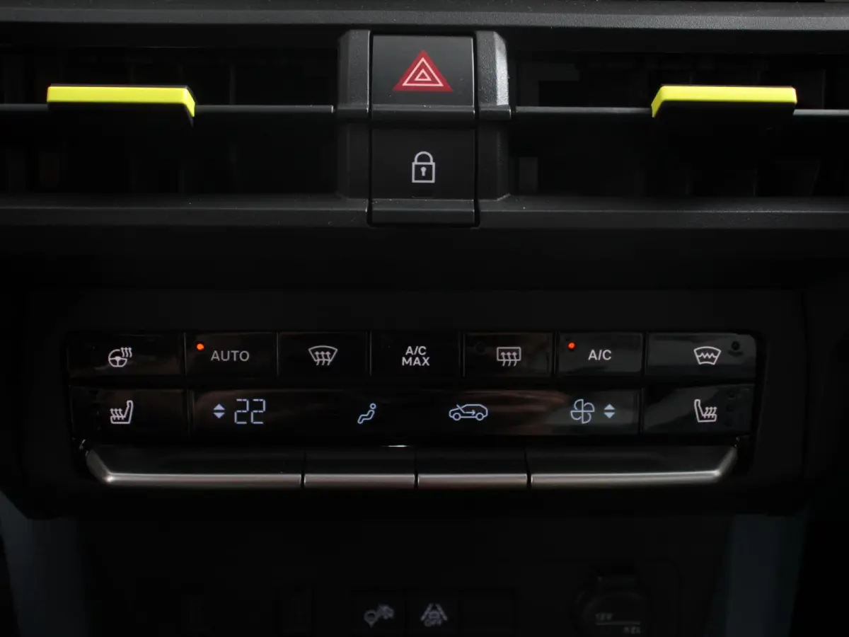 La Prima 7.4 kW 44 kWh Cruise control Cruise control Achteruitrijcamera Voorstoelen verwarmd Stuurverwarming Parkeersensoren Apple Carplay/ Android Auto