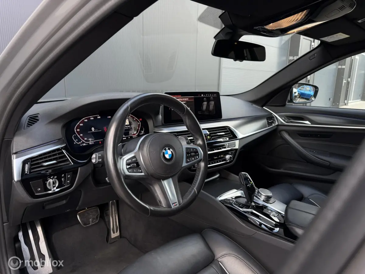 530i Touring M-pakket/Pano/Exklusivleder/Trekhaak/Laser