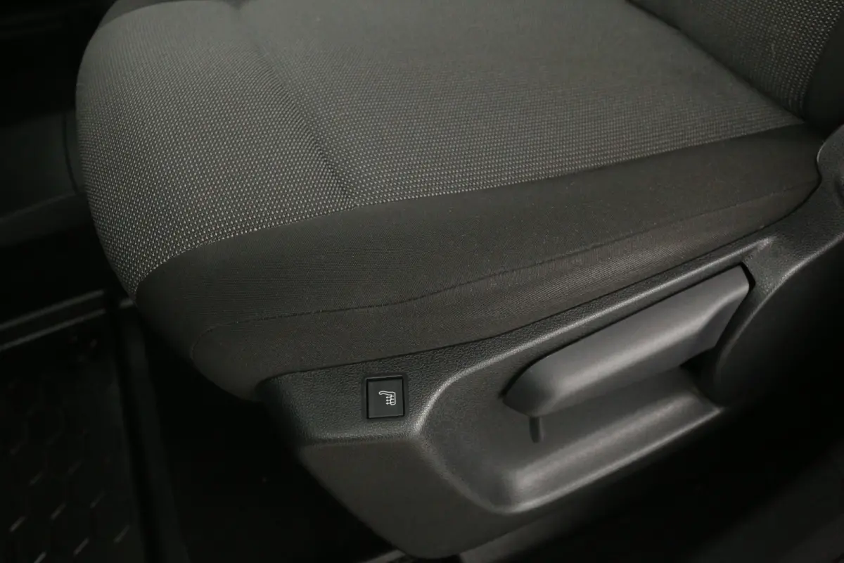 1.5 BlueHDI 102PK | 3 Zits | Airco | Camera | Cruise | Trekhaak | Navi | Carplay