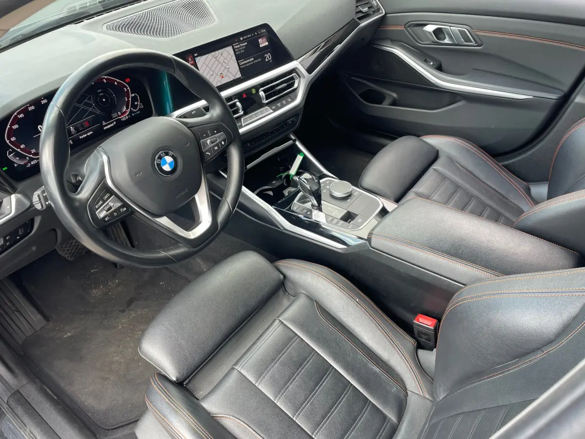 330e eDrive 1E EIG DEALEROND ORG NL|TREKHAAK|VIRTUAL.COCKPIT|STOEL.VRM|DUALCLIMATE|AMBIENT.LIGHT|LEER|CRUISE.CONTROL