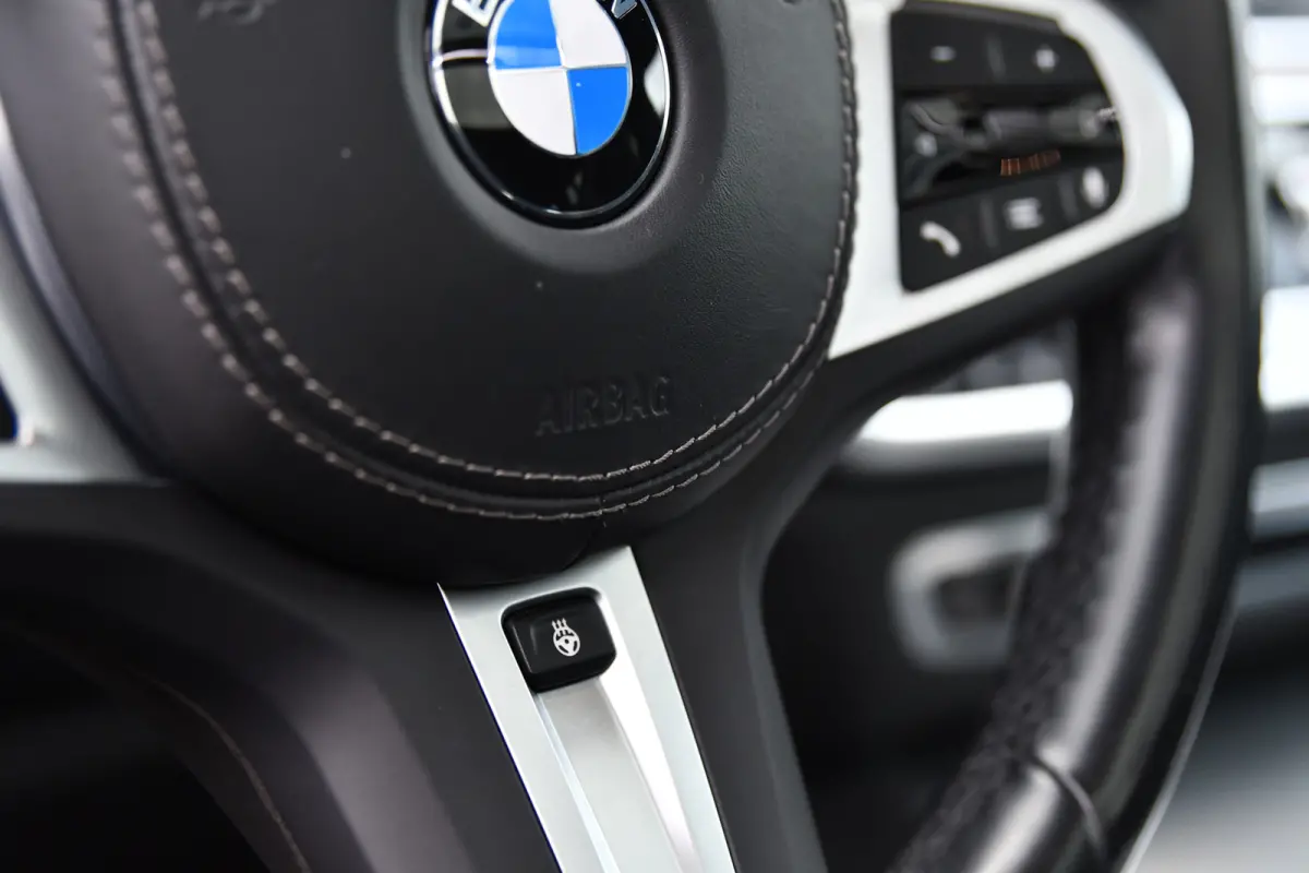 XDrive30d M-Sport, M-Seats, Pano, Laser, HUD, 360 3D, Assisted Driving, Memory!