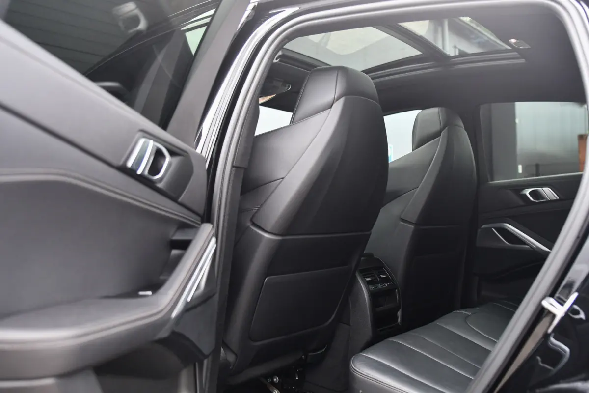 XDrive30d M-Sport, M-Seats, Pano, Laser, HUD, 360 3D, Assisted Driving, Memory!