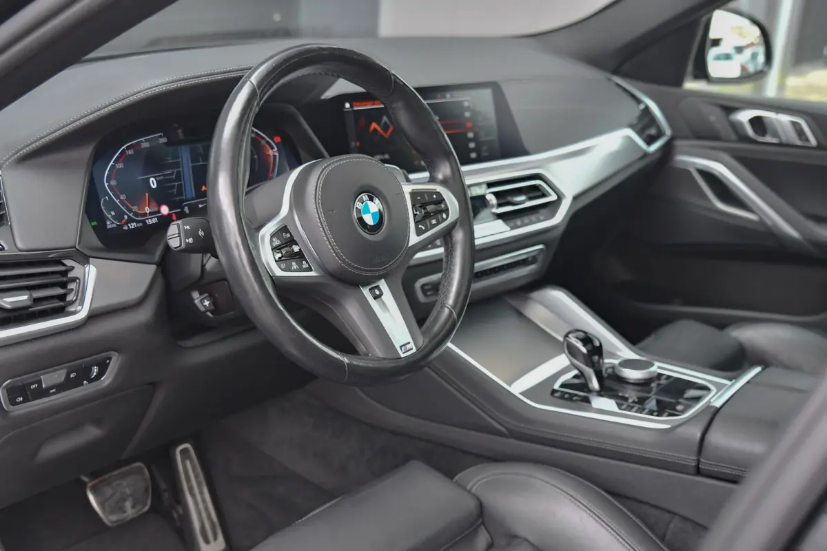 XDrive30d M-Sport, M-Seats, Pano, Laser, HUD, 360 3D, Assisted Driving, Memory!